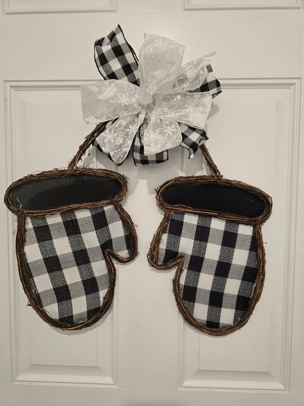 Black & White Buffalo Plaid Mitten Holiday Door Hanger